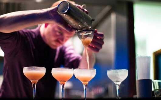 blind-swine-drinks
