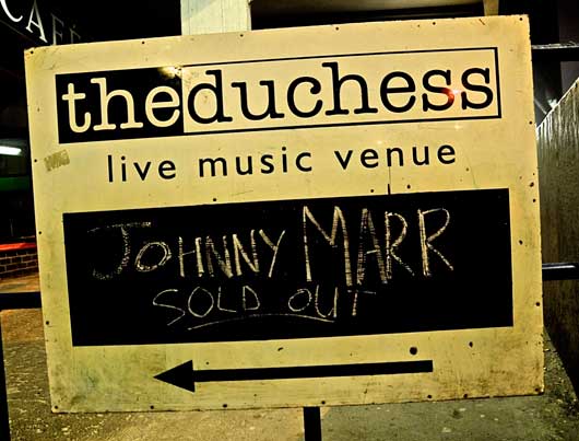 johnny-marr-sold-out-sign
