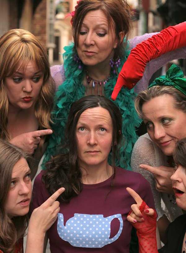 Charlotte, Lou, Becks, Ali and Lizzie all offer Helen their advice