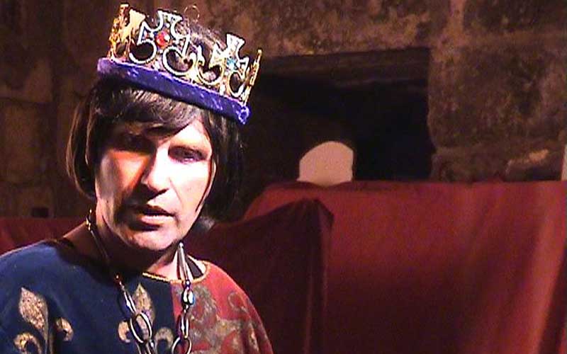 Mike Bennett as Richard III in York