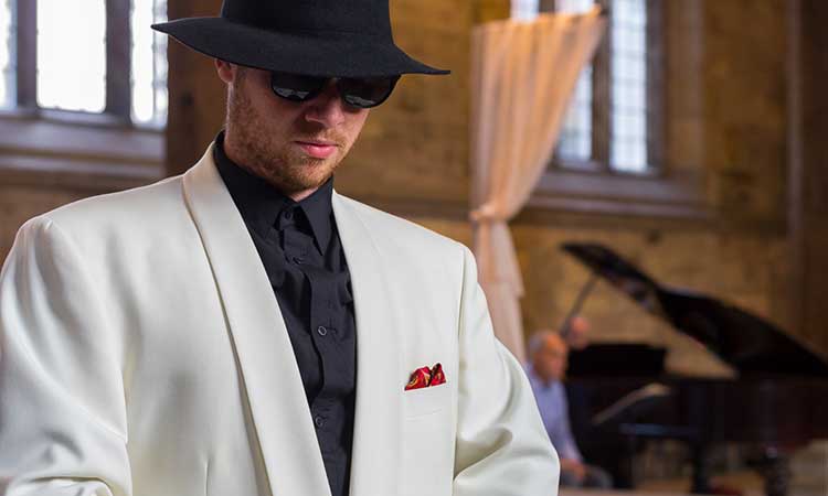 James Wood as Leporello in the extract from Don Giovanni