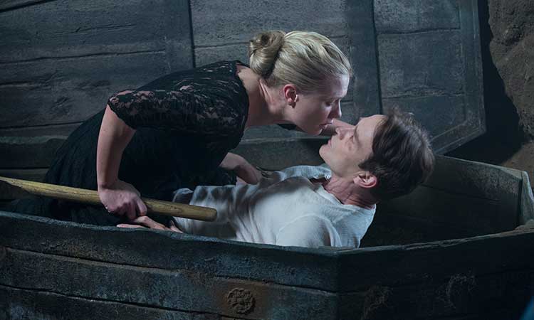 TRUE BLOOD 80: THANK YOU .Paquin, Anna - Sookie; Moyer, Stephen-Bill
