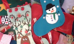 21 pictures of hand-crafted Santa’s Socks that spread festive cheer