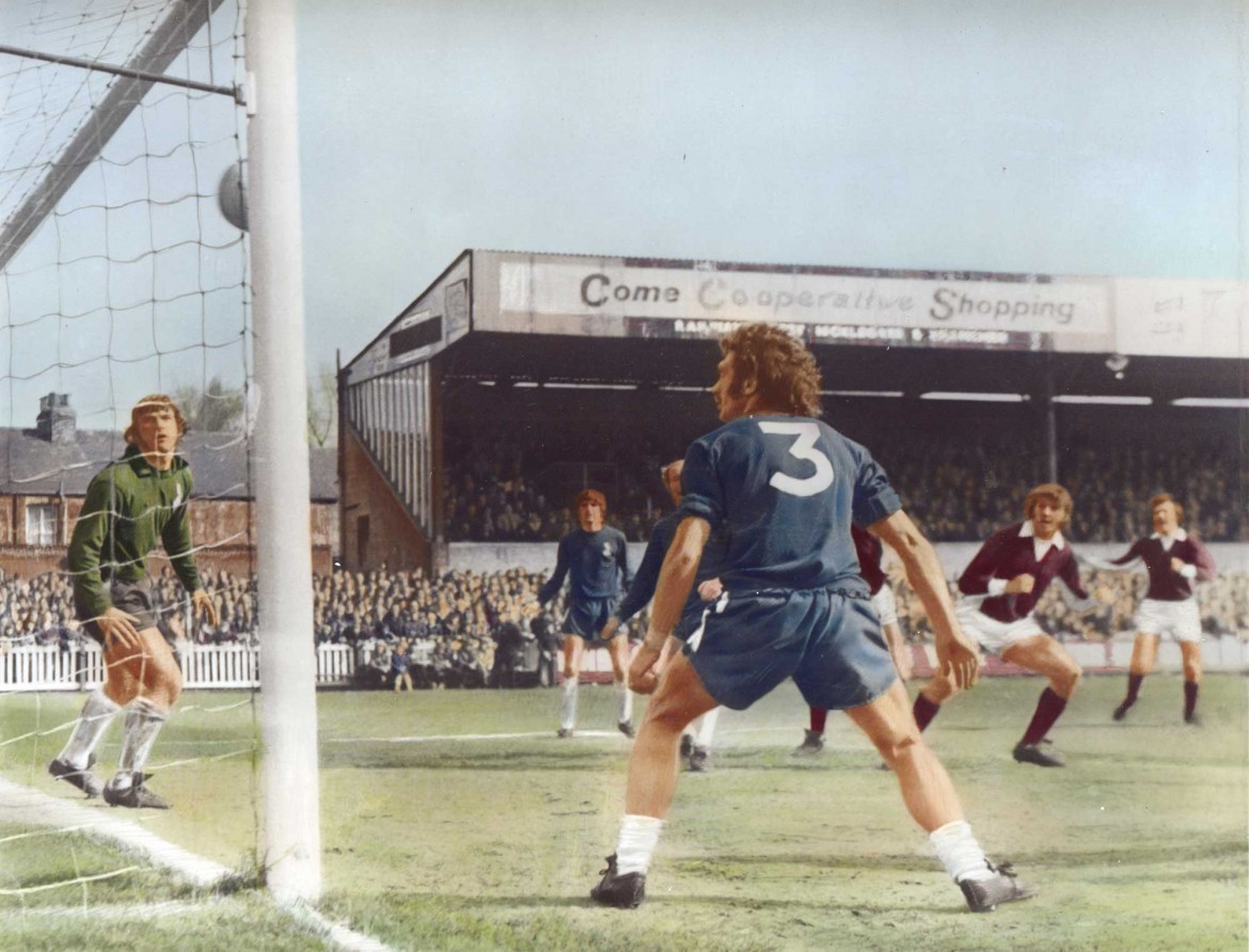 [raw][/raw]Chris Jones heads the goal against Oldham which secured York City’s place into the second tier of English football for the only time in its history. Photographs by permission of the publisher