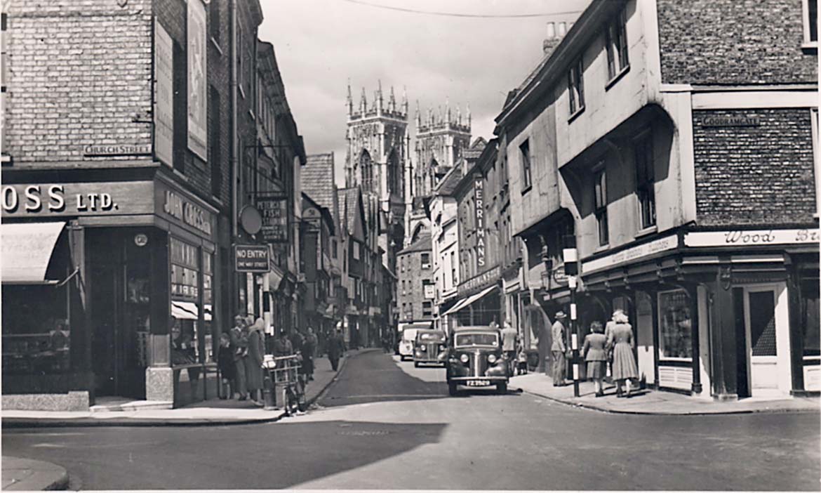york-postcards-petergate-church-st-bw-cars