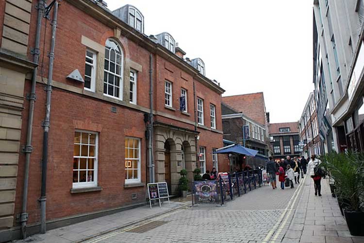 Scene of the attack… New Street, York. Photograph © Michael Jagger via Wikimedia Commons