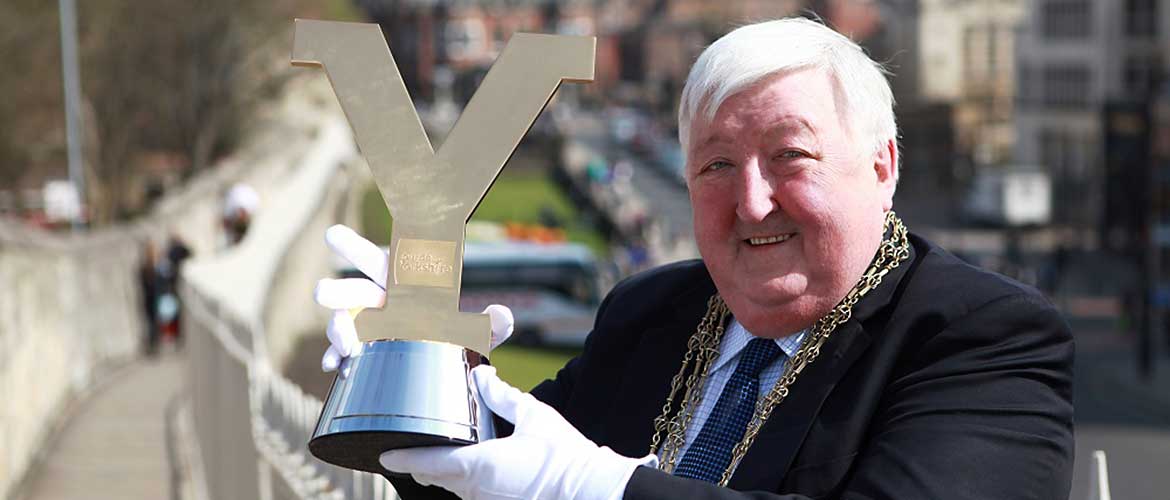 Tour de Yorkshire Trophy on display in York this week – Y not go see?
