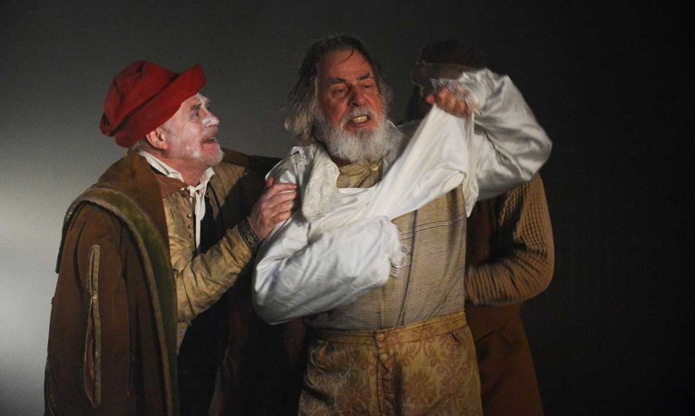 A fabulous Fool – Fine Time Fontayne with Rutter's Lear