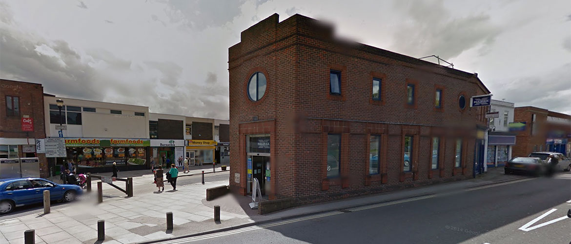 Motorbiking raiders armed with baseball bat stage daylight robbery in York
