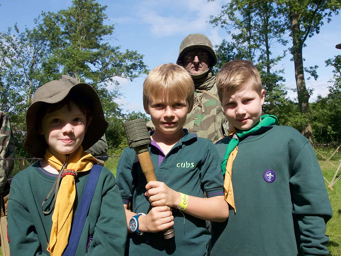lord-mayors-own-scouts-stick-granade