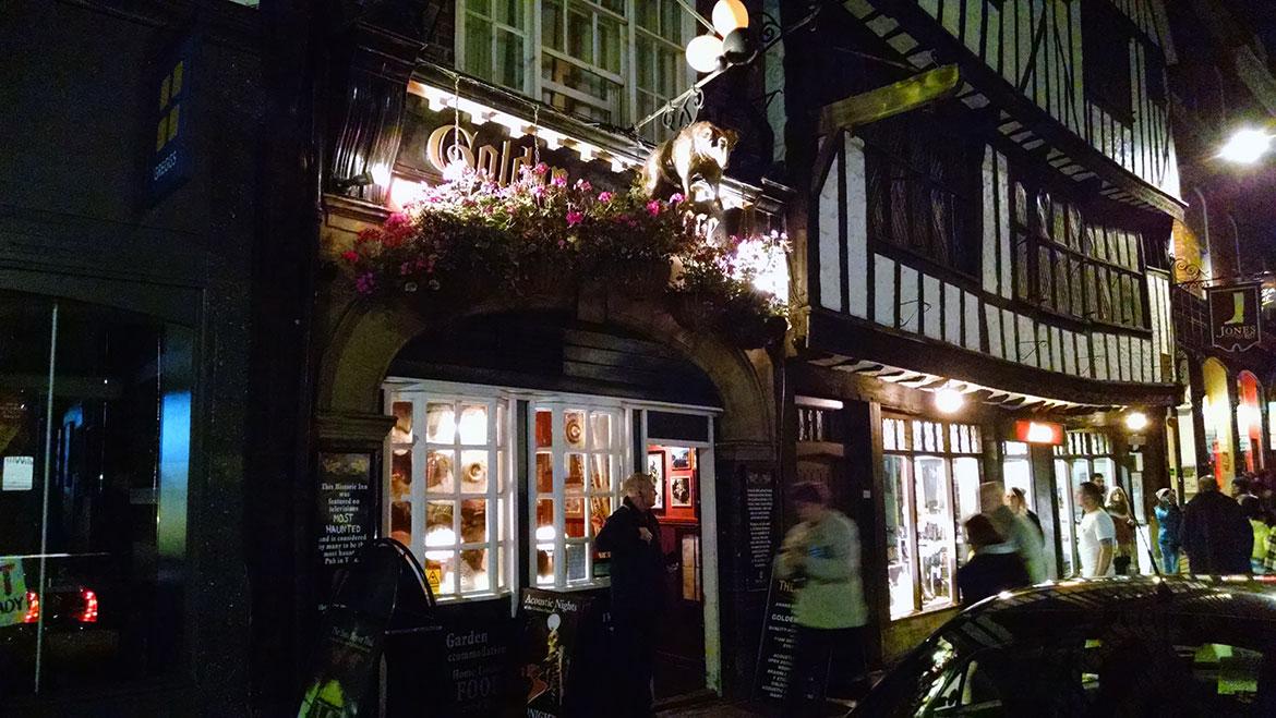 Revealed for the first time: Photo of ‘ghost’ in one of York’s most haunted pubs