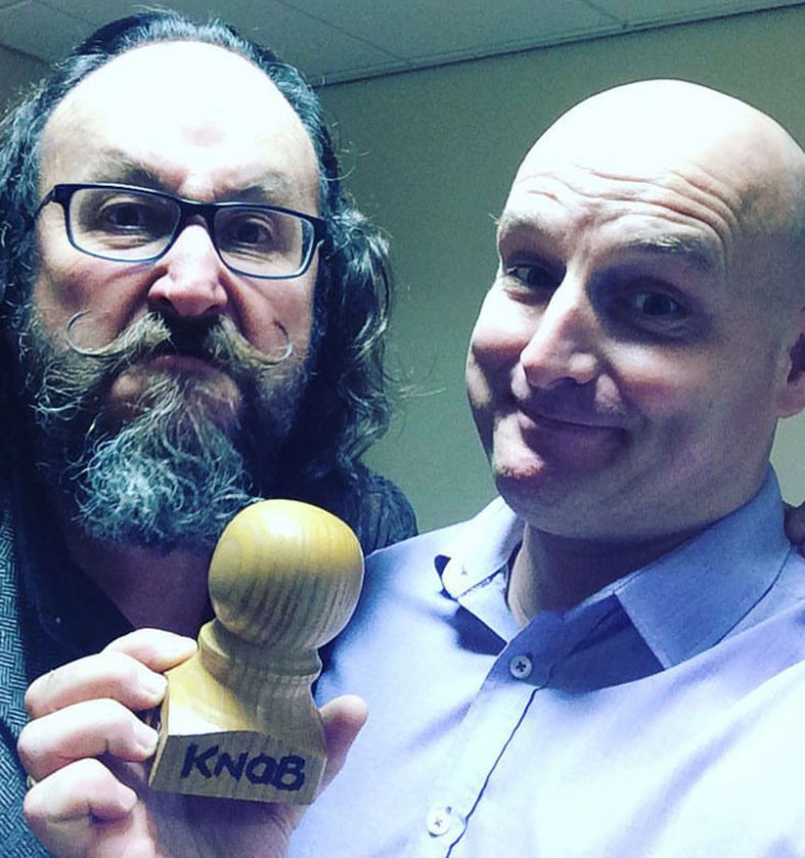 hairy-builder-selfie-knob