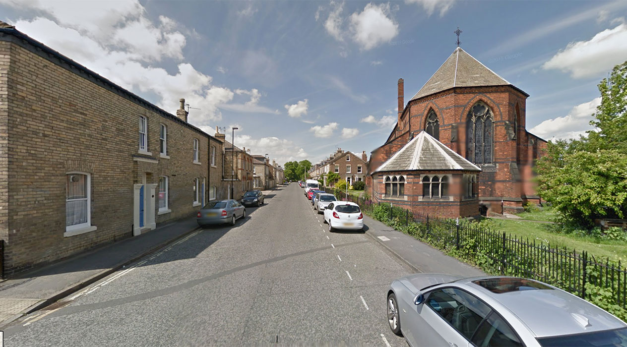 Thieves go on car smashing rampage on York street