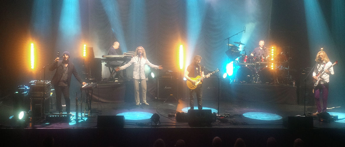 Review: Steve Hackett, York Barbican