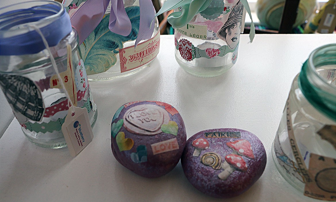 Pretty customised paperweights, £3.50