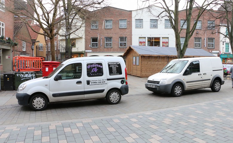Parking on King's Square in the middle of the day on December 10, 2015