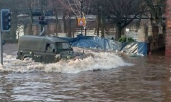 York floods latest: Army on streets sandbagging properties, residents rescued, 27 new photographs