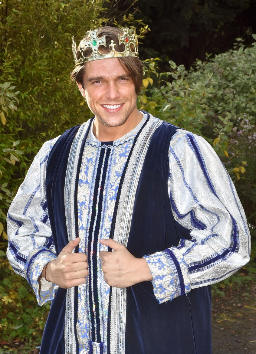 From Essex to pantoland, Towie's Lewis Bloor