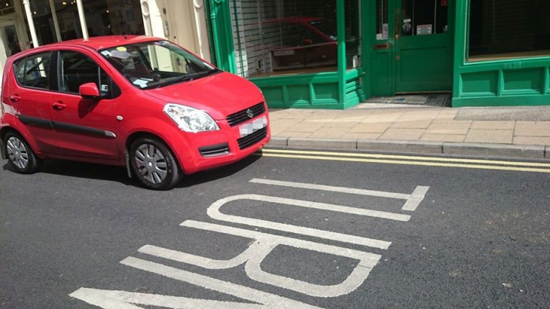 On the double yellows at Colliergate