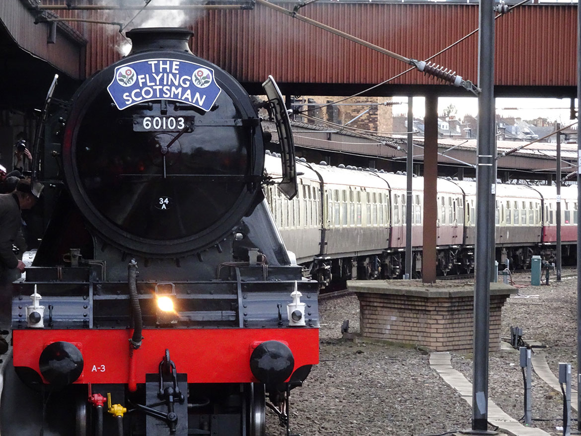 Back home! Videos and pictures of Flying Scotsman’s glorious return to York