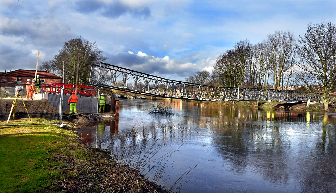 Video & pix: New footbridge at Tadcaster reaches across the River Wharfe