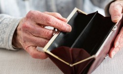 Couple in their 80s fleeced of £300 as bogus tradesmen strike at York homes