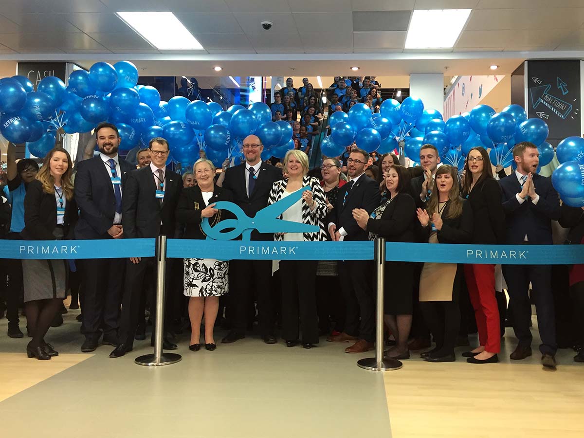 Video and pix: Primark opens at York Monks Cross – to the joy of hundreds of shoppers