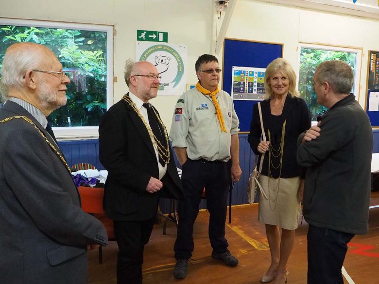 Lord Mayor meets the scouts