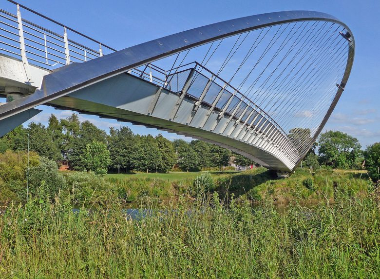 A great spot for a sarnie… Millennium Bridge. Photograph © Tim Green on Flickr