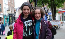 Video: Meet York’s youngest buskers – two sisters who sing The Smiths while juggling