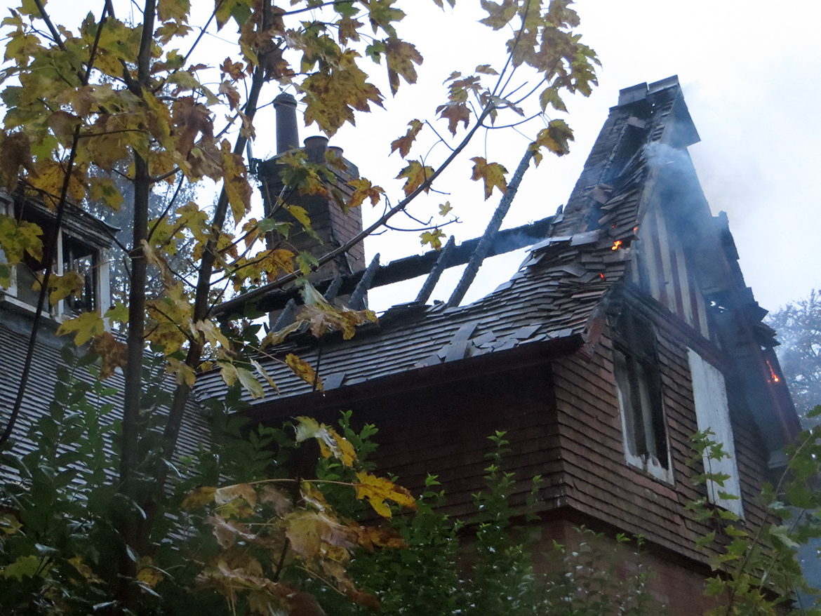 york-west-bank-park-lodge-fire-13