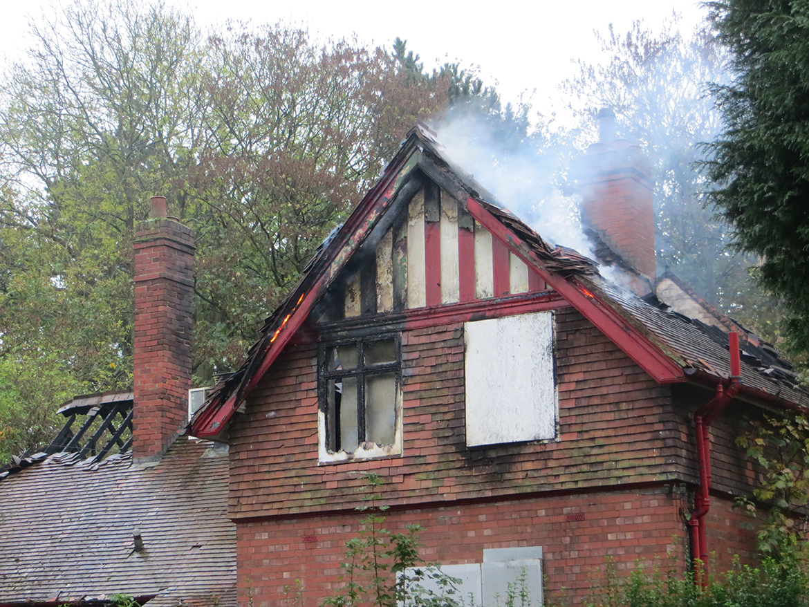 york-west-bank-park-lodge-fire-17