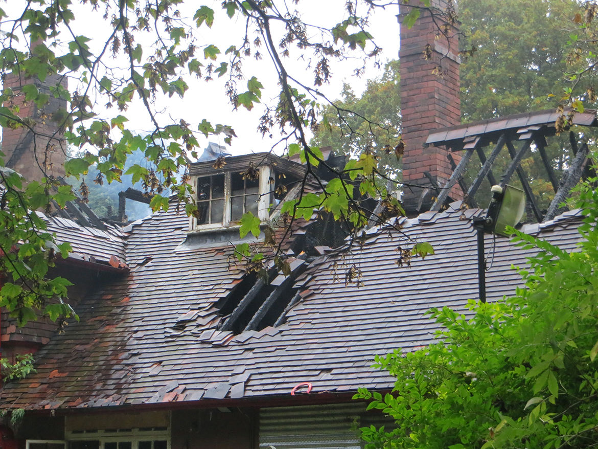 york-west-bank-park-lodge-fire-21