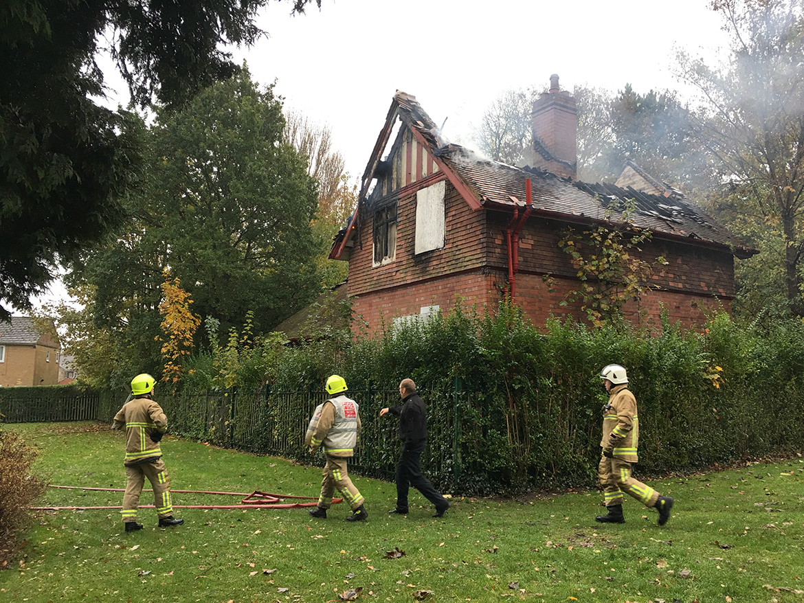 york-west-bank-park-lodge-fire-31