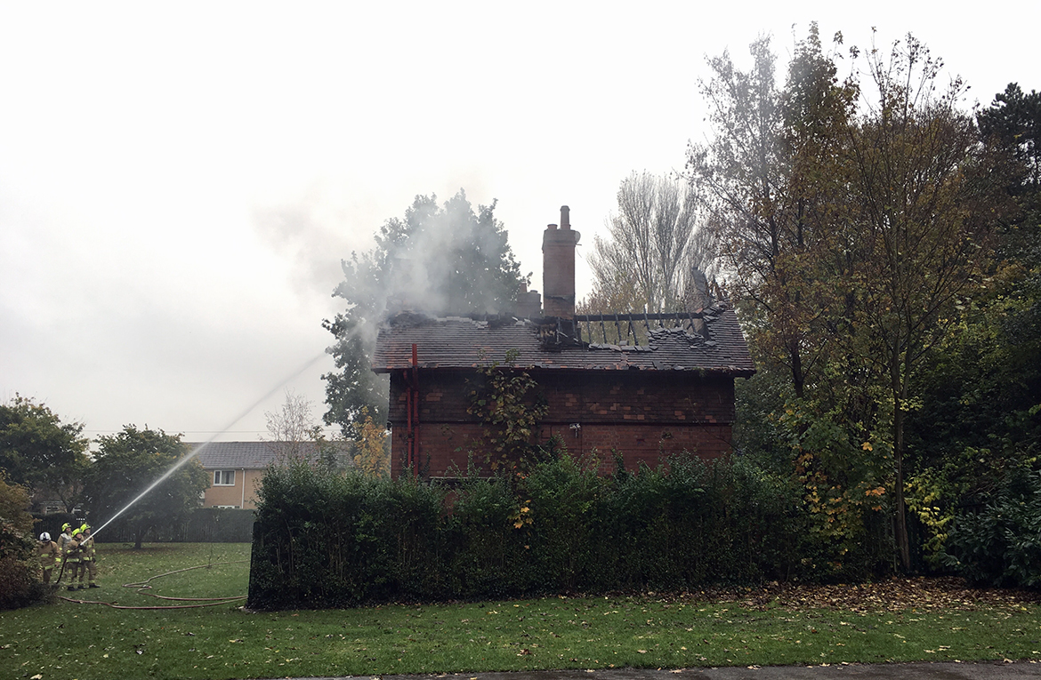 york-west-bank-park-lodge-fire-34