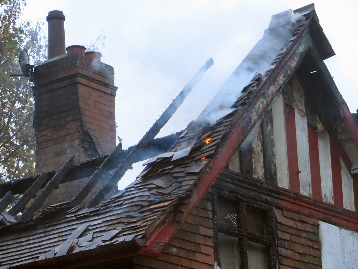 york-west-bank-park-lodge-fire-35