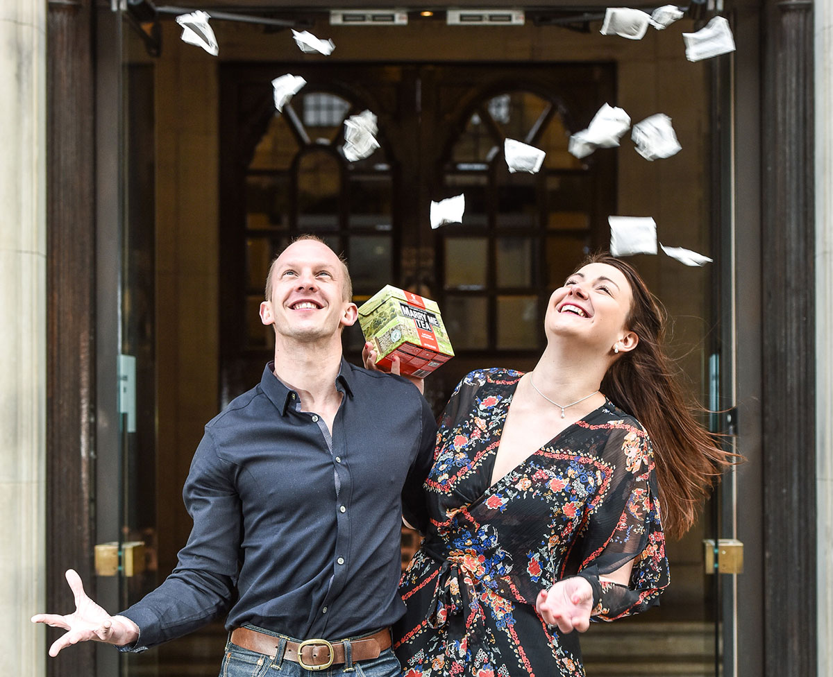 Man proposes to his girlfriend – in Yorkshire teabags!