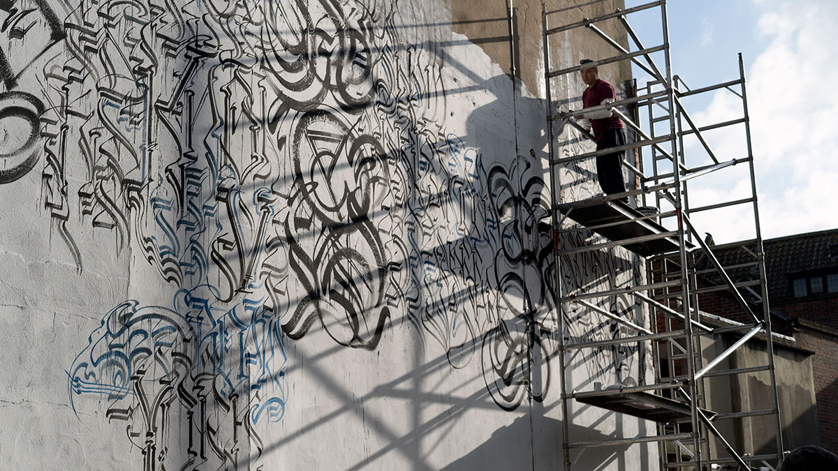 Is this York’s largest ever artwork? Urban artists from LA turn eyesore wall into epic mural