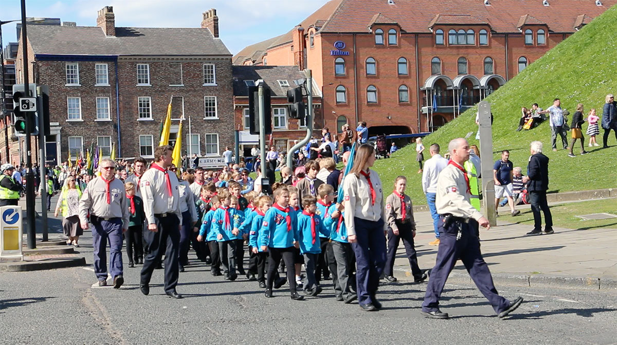 Video: Hundreds of guides and scouts join the St George’s Parade through York
