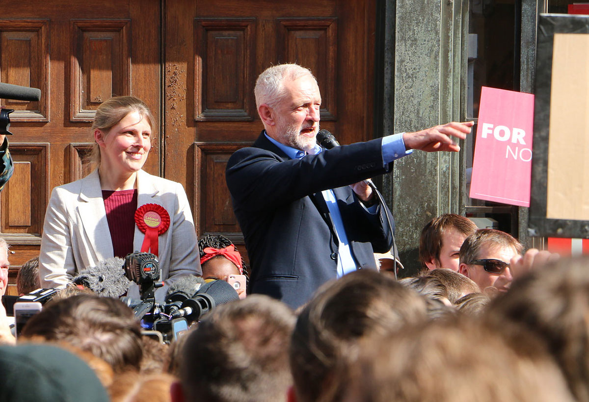 Video and pix: Jeremy Corbyn greeted by cheering crowds in York – but he upsets a military veteran
