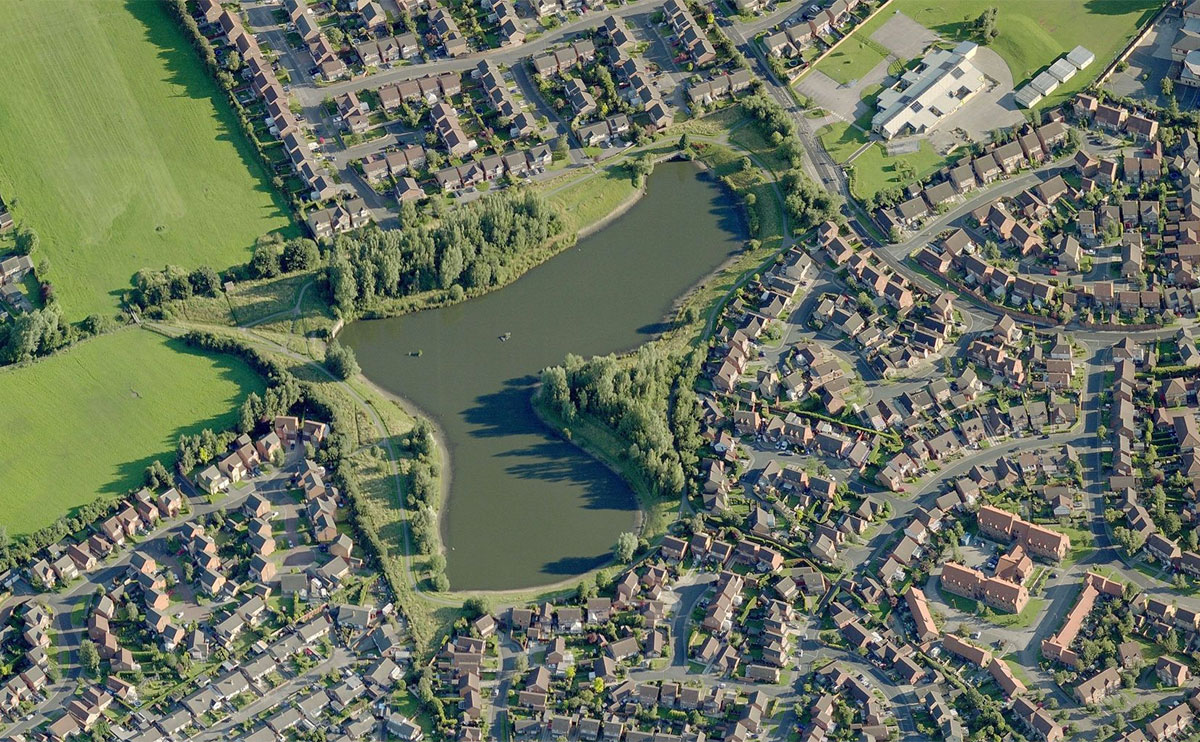 Police hailed heroes after rescuing drowning woman from York lake