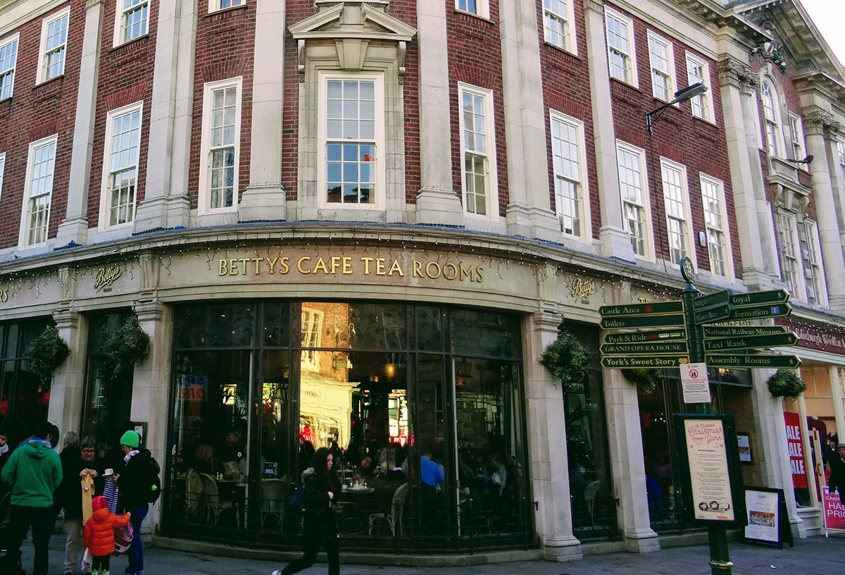 ‘Get out of the way!’ The funny moment when a woman in Bettys wants a better view of York’s naked cyclists