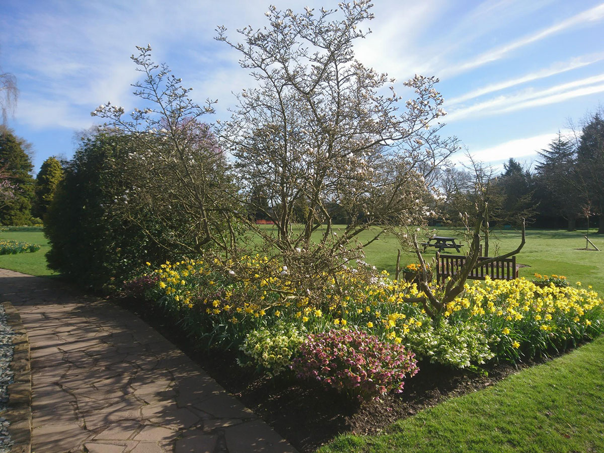 Police instruct people to leave York park before it is closed over social distancing concerns