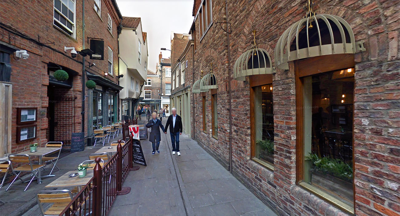 Man suffers fractured eye socket in York bar attack
