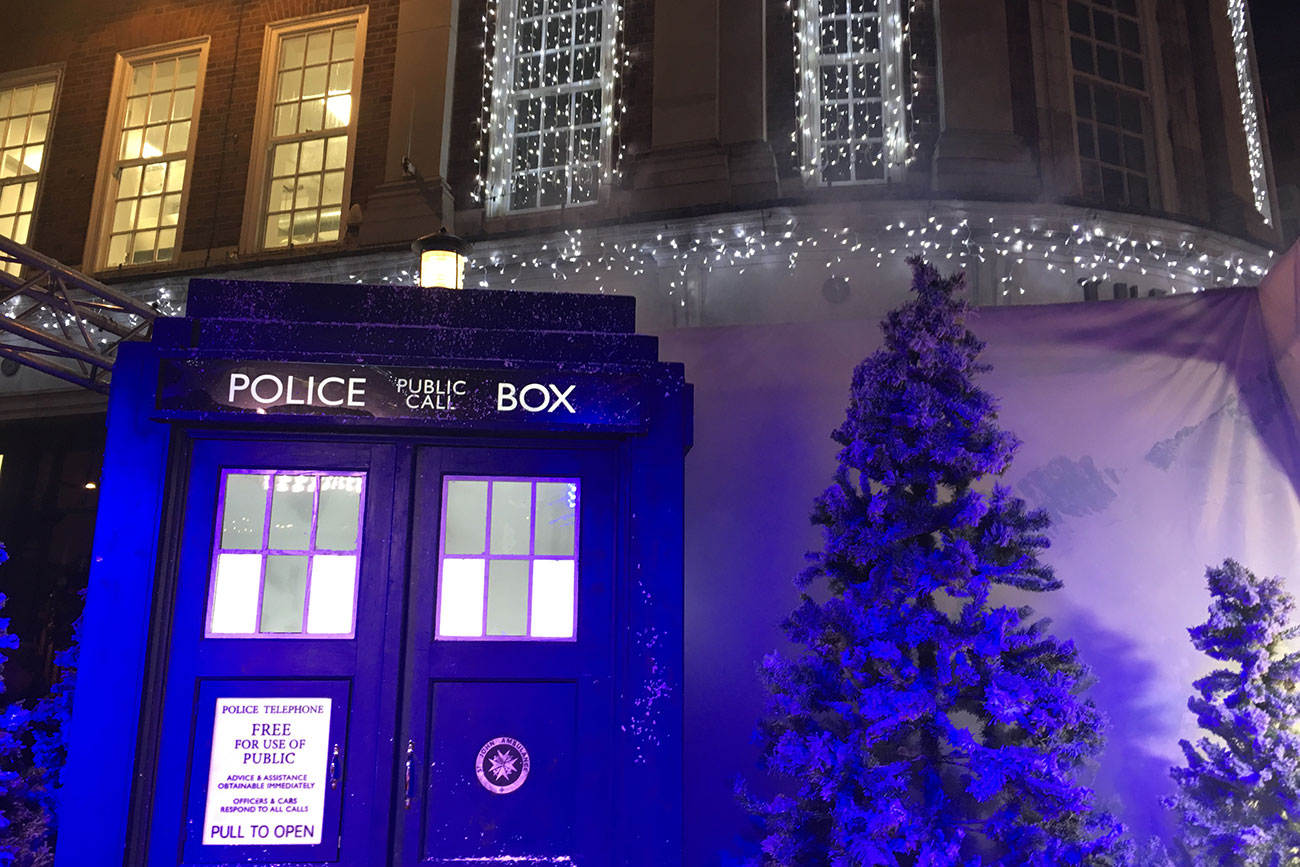 Video and pix: Look Who’s here! Tardis materialises outside the Mansion House