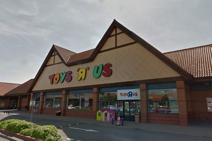 Toys R Us to close its York store
