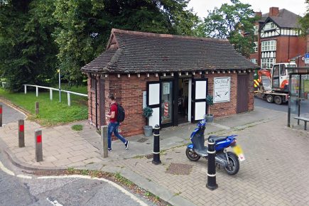 Hunt for gang who held up York barber shop at knifepoint