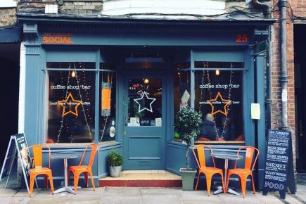 Anger at York bar after three men walk off without paying for meal – and even steal the glasses