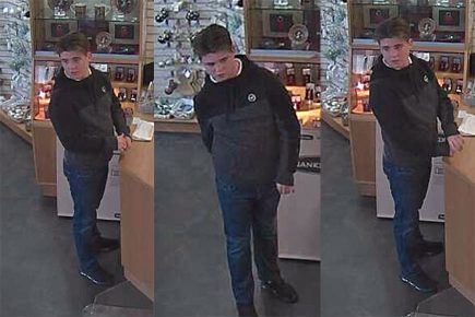 Man used fake £50 note in York Minster shop