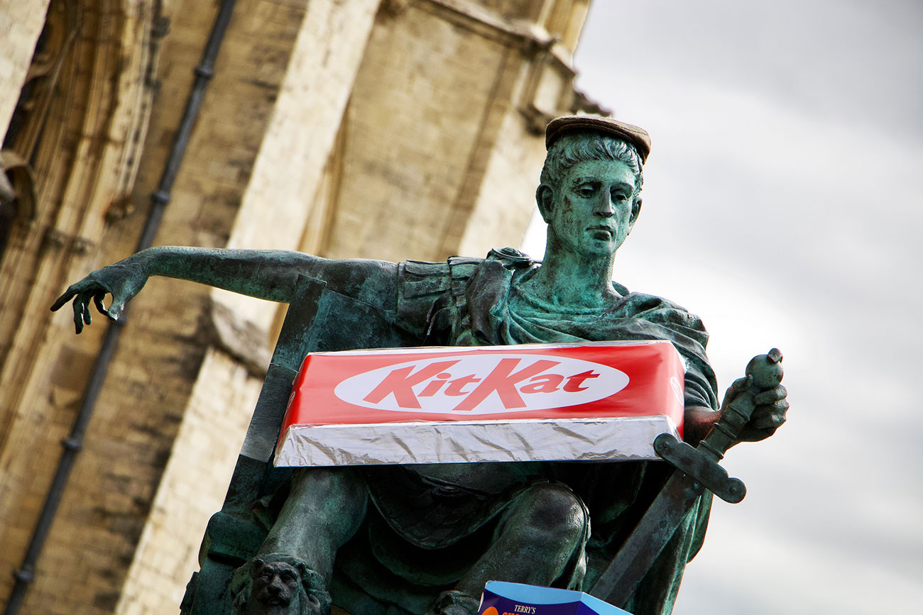 Emperor gets new clothes! City statue enjoys Yorkshire Day makeover